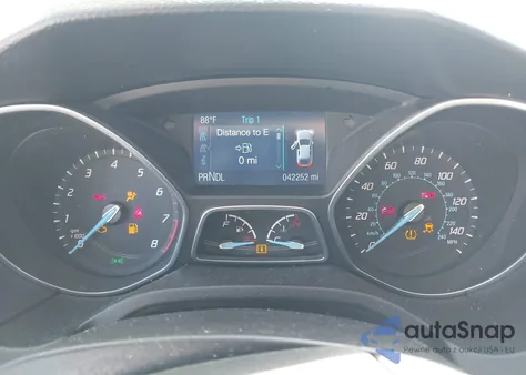 2014 Ford Focus S z USA, uszkodzony, nr VIN 1FADP3E22EL407791